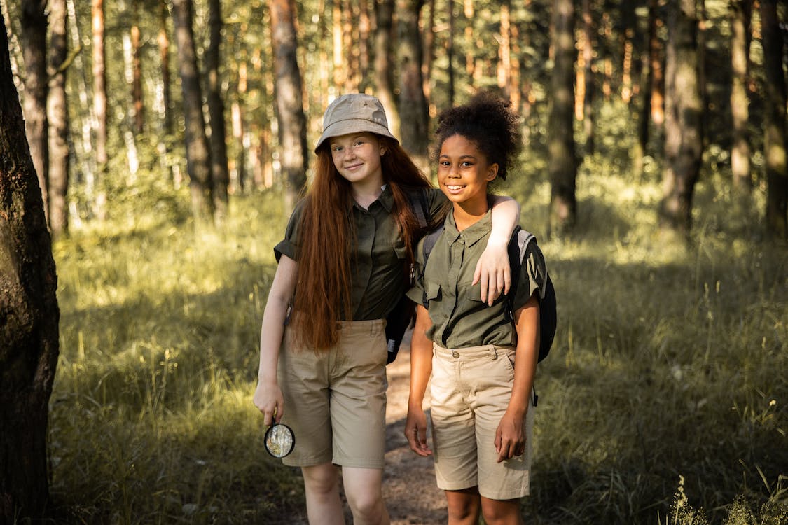 kids volunteering